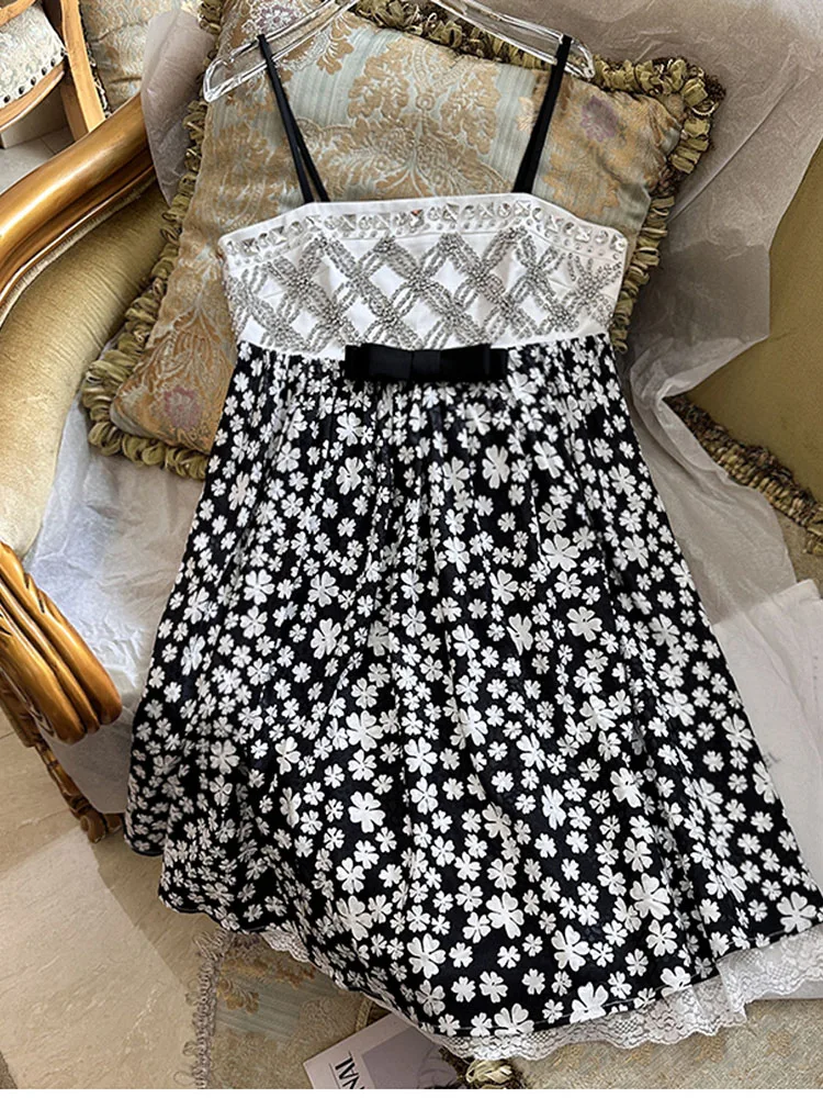 HIGH STREET Newest 2023 Fashion Stylish Designer Women's Diamonds Beaded Strap Floral Dress
HIGH STREET Newest 2023 Fashion Stylish Designer Women's Diamonds Beaded Strap Floral Dress