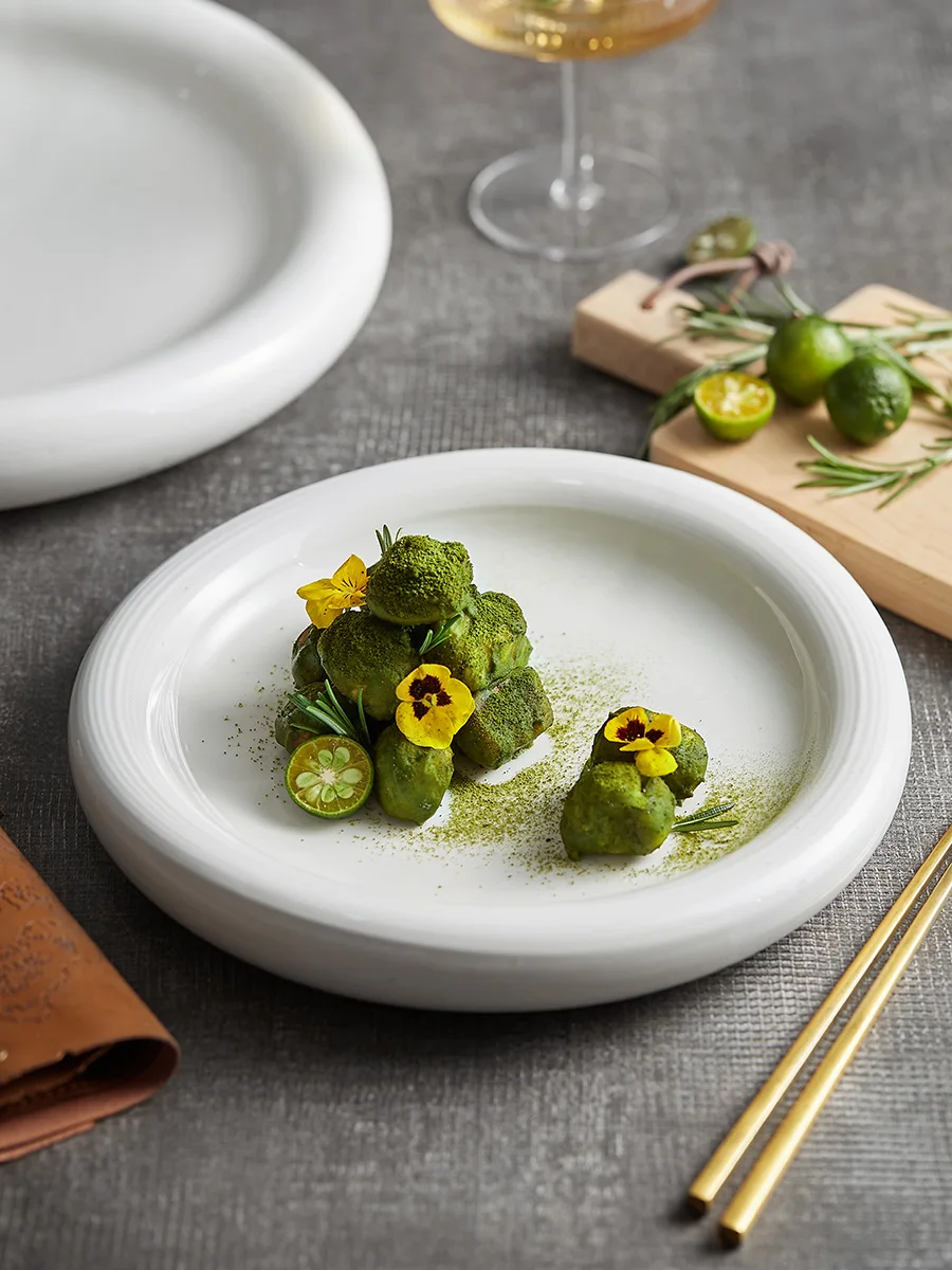 Creative Oval White Porcelain Dinner Plate Thickened Cooking Dishes Home Steak Pasta Ceramic Plate Hotel Restaurant Tableware
Creative Oval White Porcelain Dinner Plate Thickened Cooking Dishes Home Steak Pasta Ceramic Plate Hotel Restaurant Tableware