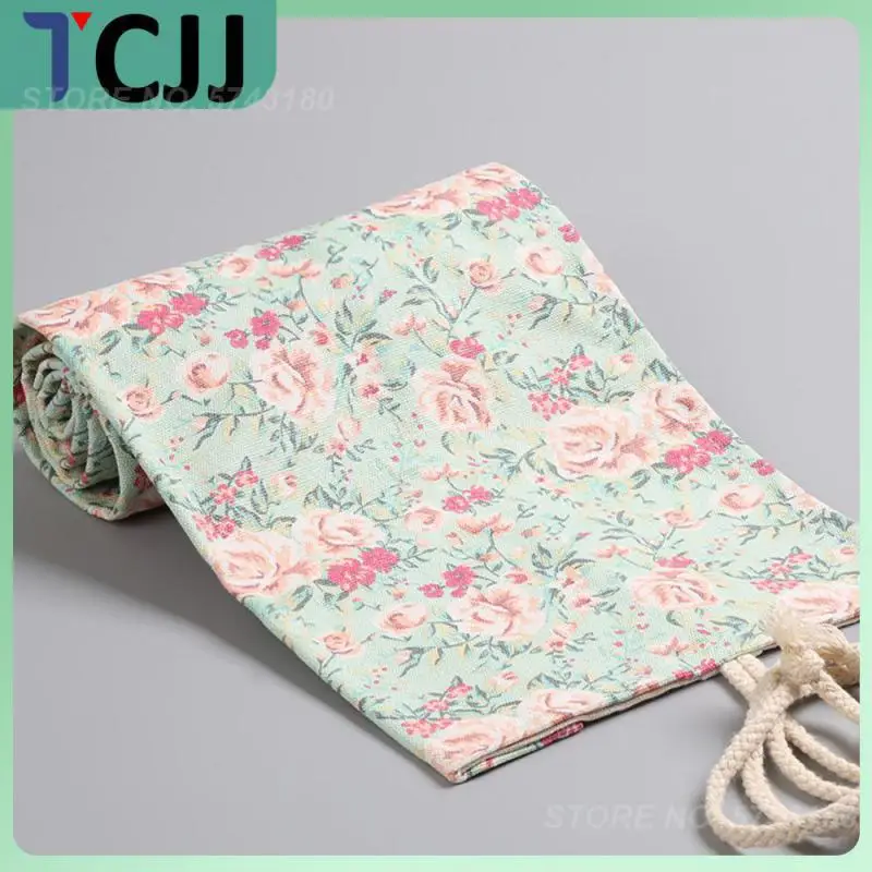 Fresh And Simple Pen Curtain Small Floral Thickened Canvas Storage Bag Easy Access Stationery Storage Pencil Case Canvas 
Fresh And Simple Pen Curtain Small Floral Thickened Canvas Storage Bag Easy Access Stationery Storage Pencil Case Canvas