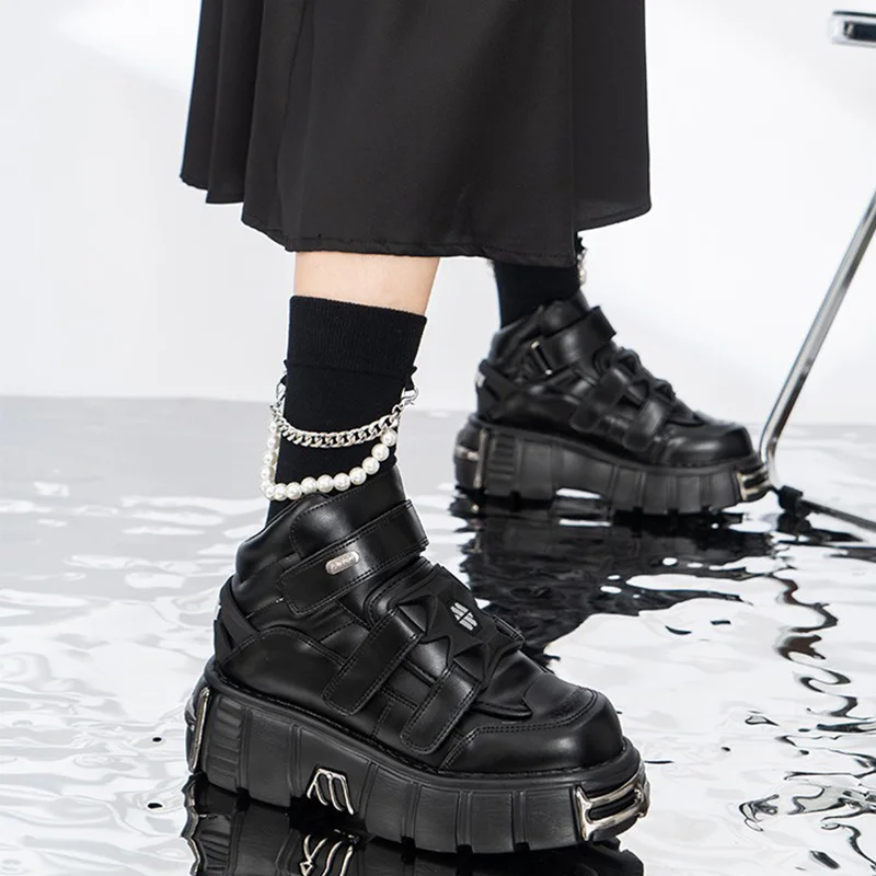 Women's Punk Style Leather Shoes Thick Bottom Lace-up Heel Height 6CM Platform Female Gothic Ankle Boots PU Metal Decor Sneakers
Women's Punk Style Leather Shoes Thick Bottom Lace-up Heel Height 6CM Platform Female Gothic Ankle Boots PU Metal Decor Sneakers