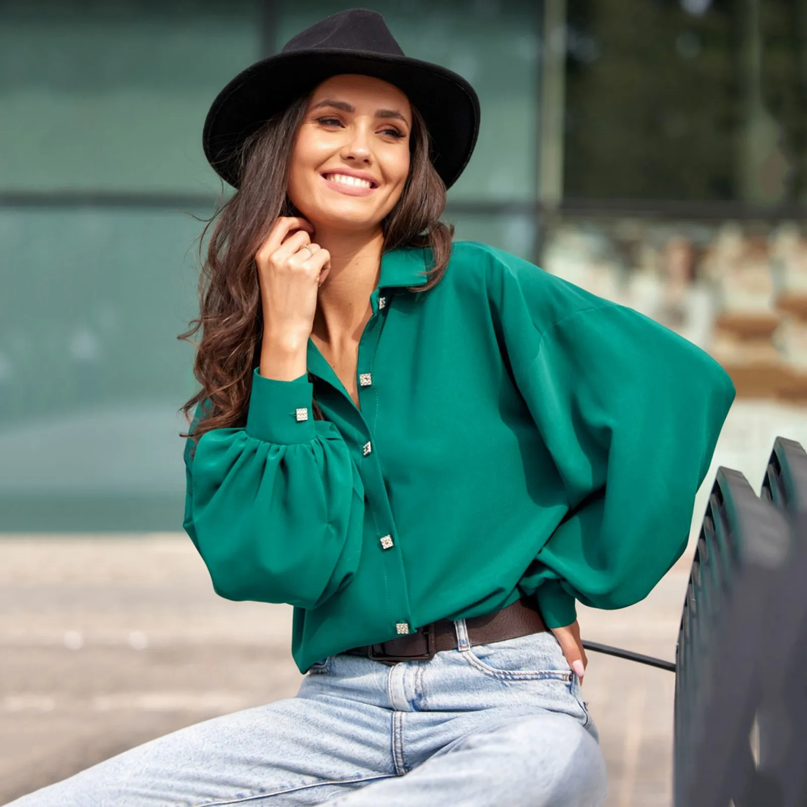 Женская Повседневная Однотонная рубашка в стиле бохо с отложным воротником и длинным рукавом, свободные блузки, свободный термальный Топ, р...
Женская Повседневная Однотонная рубашка в стиле бохо с отложным воротником и длинным рукавом, свободные блузки, свободный термальный Топ, р...