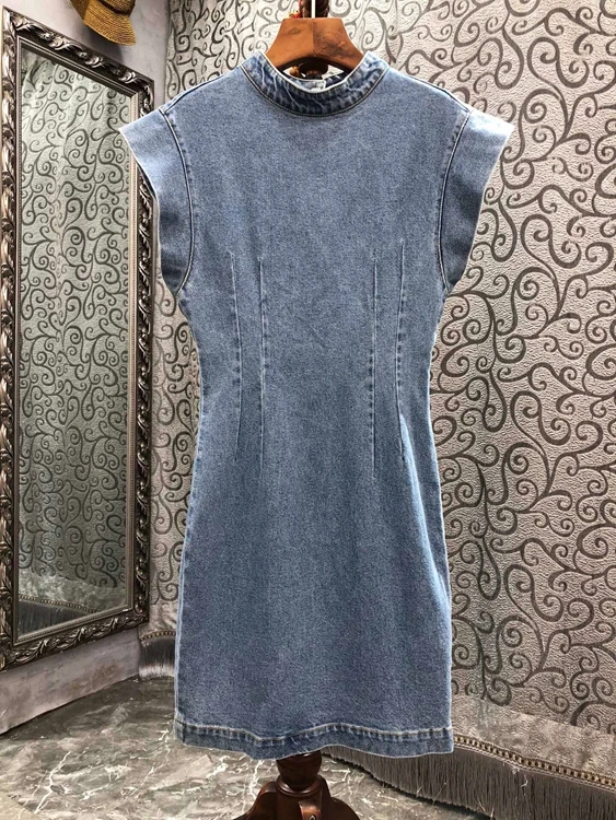 2022 new women fashion sleeveless stand collar sexy backless slim denim skirt dress 720 
2022 new women fashion sleeveless stand collar sexy backless slim denim skirt dress 720