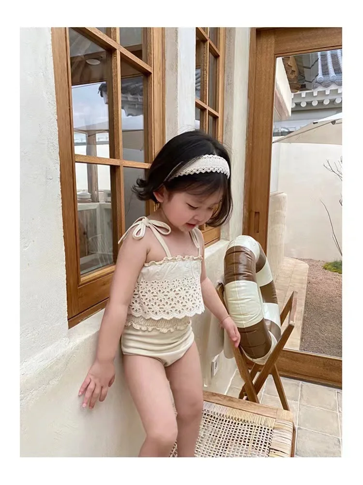 2022 Summer Children's Swimsuit Korean Girls Lace One Piece Swimsuit Korean Children's Sling Lace Swimsuit Boutique Clothing
2022 Summer Children's Swimsuit Korean Girls Lace One Piece Swimsuit Korean Children's Sling Lace Swimsuit Boutique Clothing