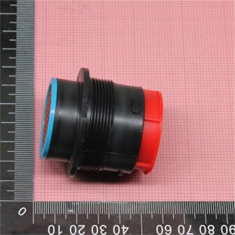 1Pcs/Lot HDP24-24-31PE DEUTSCH CONNECTOR The corresponding metal needle can contact customer service.
1Pcs/Lot HDP24-24-31PE DEUTSCH CONNECTOR The corresponding metal needle can contact customer service.