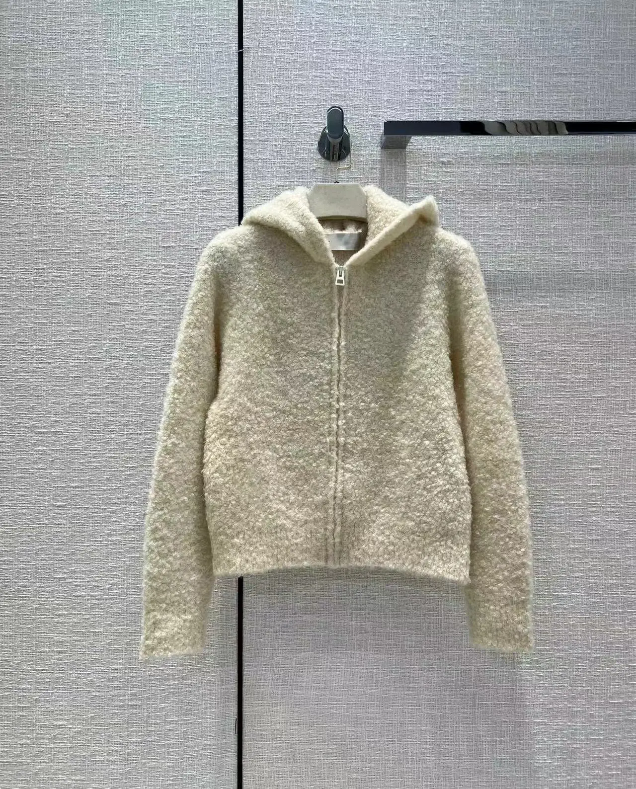 High Quality Fashion Runway Wool Coat Ladies Solid 2022 Autumn Winter New Women Hot Sale Vintage Jacket
High Quality Fashion Runway Wool Coat Ladies Solid 2022 Autumn Winter New Women Hot Sale Vintage Jacket