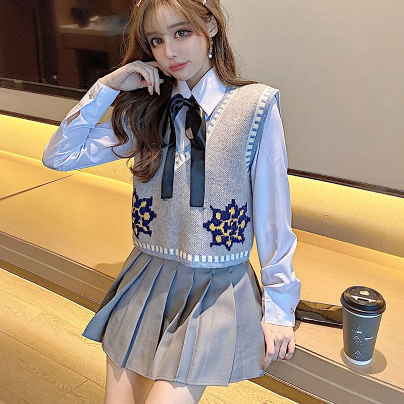 2022 Autumn Winter Preppy Style Mini Pleated Skirts Set Korean Student Graceful Bowknot Shirt Knit Vest Skirt Uniform Outfits
2022 Autumn Winter Preppy Style Mini Pleated Skirts Set Korean Student Graceful Bowknot Shirt Knit Vest Skirt Uniform Outfits