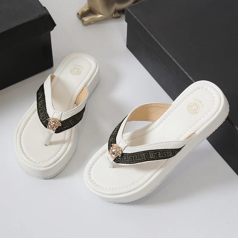2023 New Super Fire Anti-slip Height-raising Sandals Net Red Bow High-heeled Slippers Women Summer Outside Wear Sandals
2023 New Super Fire Anti-slip Height-raising Sandals Net Red Bow High-heeled Slippers Women Summer Outside Wear Sandals