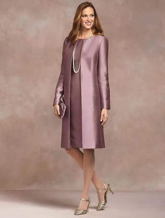 Simple Mother Of The Bride Dresses with Satin Jacket Long Sleeves Knee Length Gold Lilac Retro Groom Mother's Wedding Guest Gown
Simple Mother Of The Bride Dresses with Satin Jacket Long Sleeves Knee Length Gold Lilac Retro Groom Mother's Wedding Guest Gown