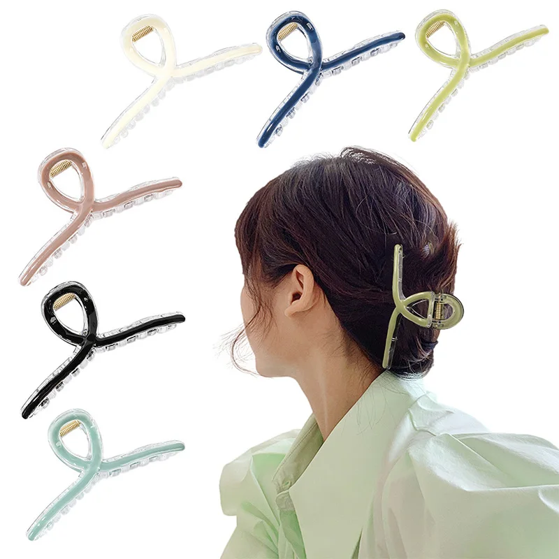 Korean Large Hair Claw 11cm Hollow Geometric Hair Crab Women Hair Clip Metal Acrylic Catch Clip Hairpin Hair Accessories Elegant
Korean Large Hair Claw 11cm Hollow Geometric Hair Crab Women Hair Clip Metal Acrylic Catch Clip Hairpin Hair Accessories Elegant