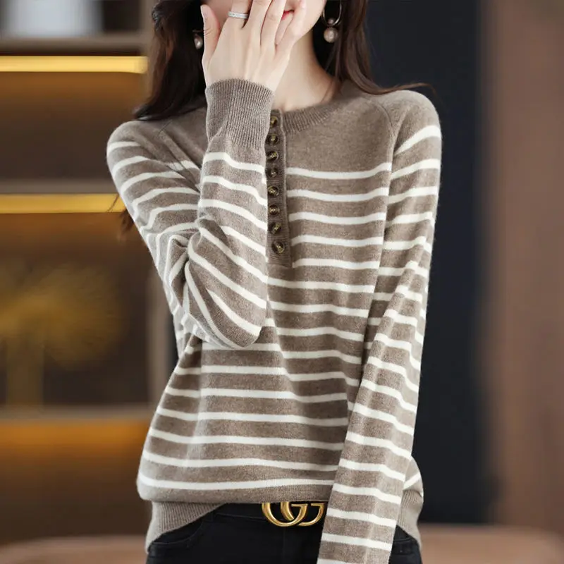 2022 Spring Autumn New Vintage Striped Stylish Round Neck Sweaters Women's Clothing Button All-match Casual Screw Thread Jumpers
2022 Spring Autumn New Vintage Striped Stylish Round Neck Sweaters Women's Clothing Button All-match Casual Screw Thread Jumpers