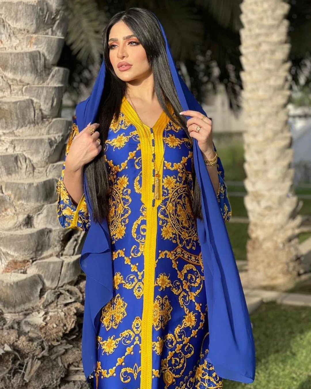 Arab Dubai Muslim Robe Fashion New Abaya Floral Print Dress Female Long Sleeve Embroidery 2022 V-Neck Dresses Women's Clothing
Arab Dubai Muslim Robe Fashion New Abaya Floral Print Dress Female Long Sleeve Embroidery 2022 V-Neck Dresses Women's Clothing