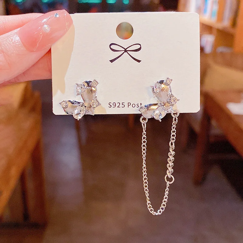 S925 Silver Needle Light Luxury Premium Design Heart Shaped Asymmetrical Tassel Earrings Fashionable Korean Earrings
S925 Silver Needle Light Luxury Premium Design Heart Shaped Asymmetrical Tassel Earrings Fashionable Korean Earrings