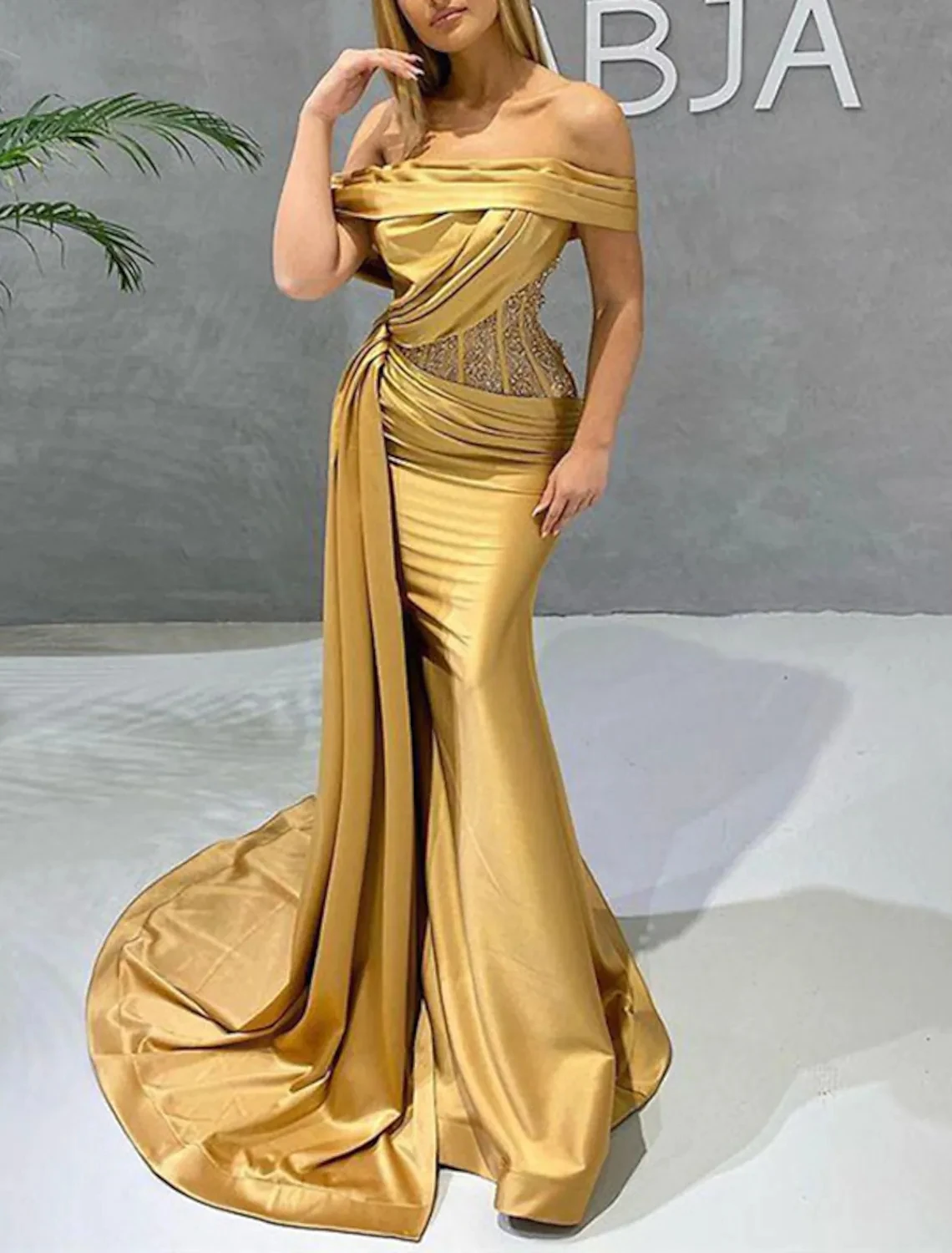 Off Shoulder Sexy Mermaid Prom Dress Satin Beaded Dresses Evening Women Formal Party Gowns Robe De Soiree
Off Shoulder Sexy Mermaid Prom Dress Satin Beaded Dresses Evening Women Formal Party Gowns Robe De Soiree