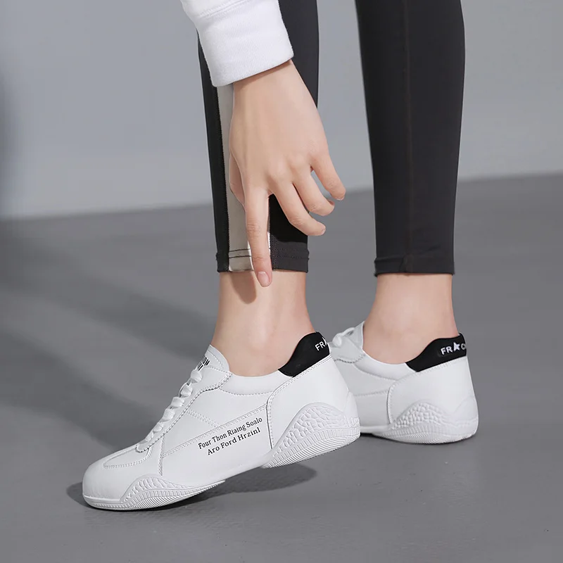 Sport Shoes Women Natural Genuine Leather Flat Casual Shoes Female Ballet Flats Lace Up White Soft Sole Sneakers Ladies Flats
Sport Shoes Women Natural Genuine Leather Flat Casual Shoes Female Ballet Flats Lace Up White Soft Sole Sneakers Ladies Flats