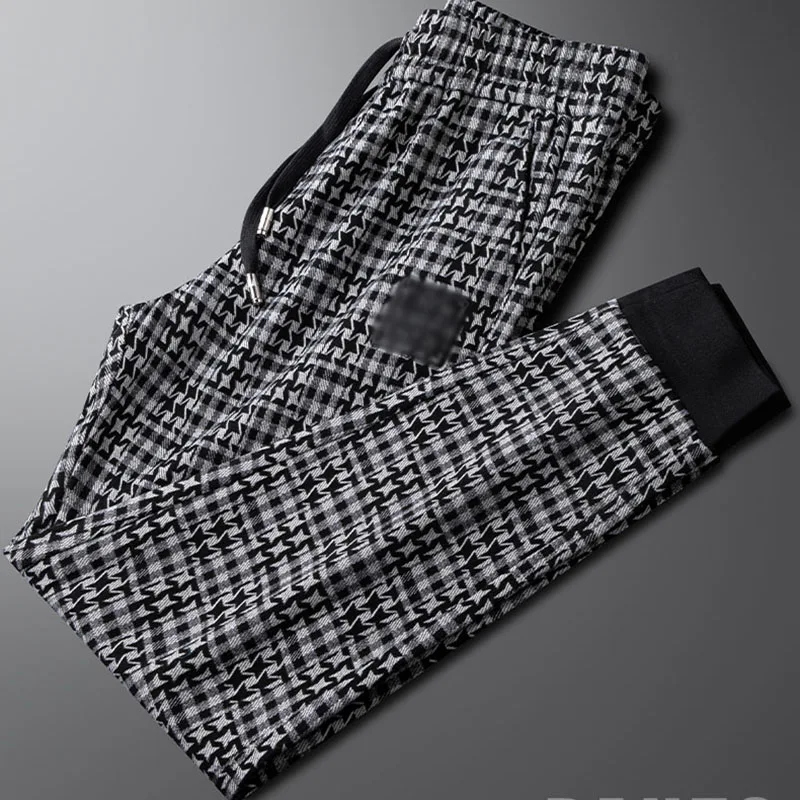Light luxury brocade silk linen star jacquard casual pants men's spring and autumn high-end sports trousers slim fit trend
Light luxury brocade silk linen star jacquard casual pants men's spring and autumn high-end sports trousers slim fit trend