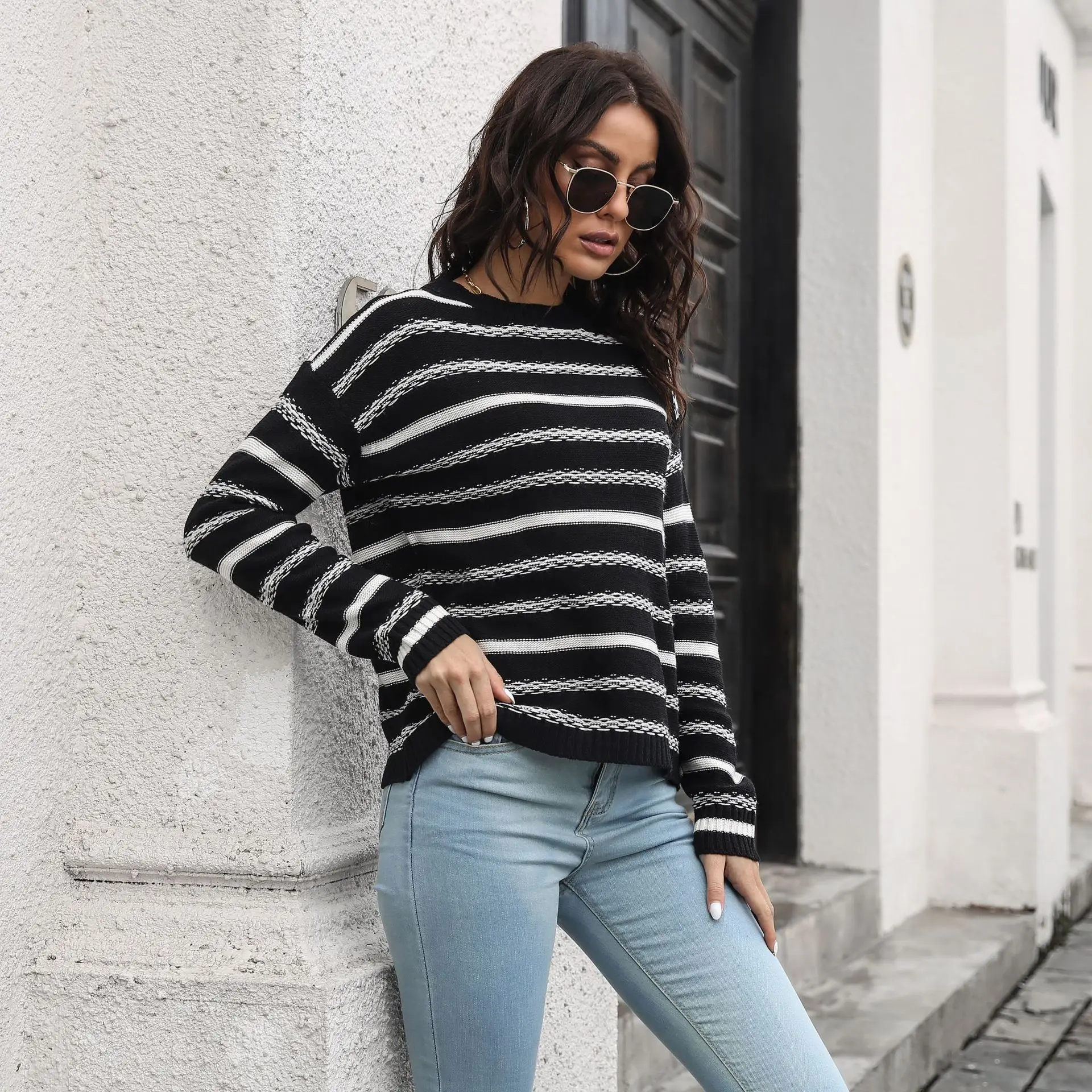 Stripe long sleeve sweater for women's loose winter new pregnant women's sweater white
Stripe long sleeve sweater for women's loose winter new pregnant women's sweater white