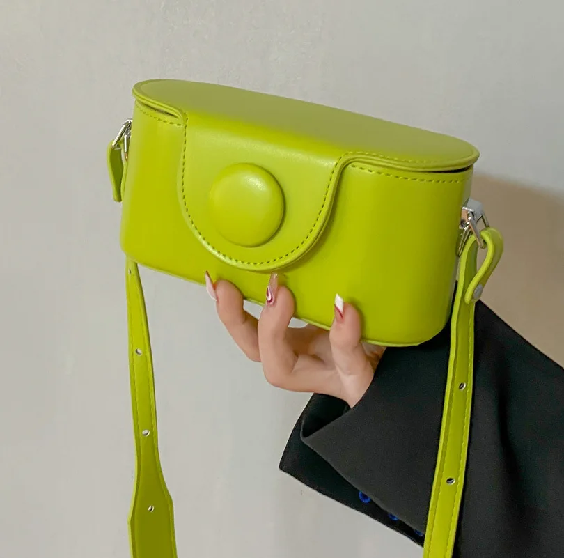 2022 New Ladies Shoulder Bag Simple Box Bag Fashion Mini Western Style Messenger Bag High Quality Net Red Retro Small Square Bag
2022 New Ladies Shoulder Bag Simple Box Bag Fashion Mini Western Style Messenger Bag High Quality Net Red Retro Small Square Bag