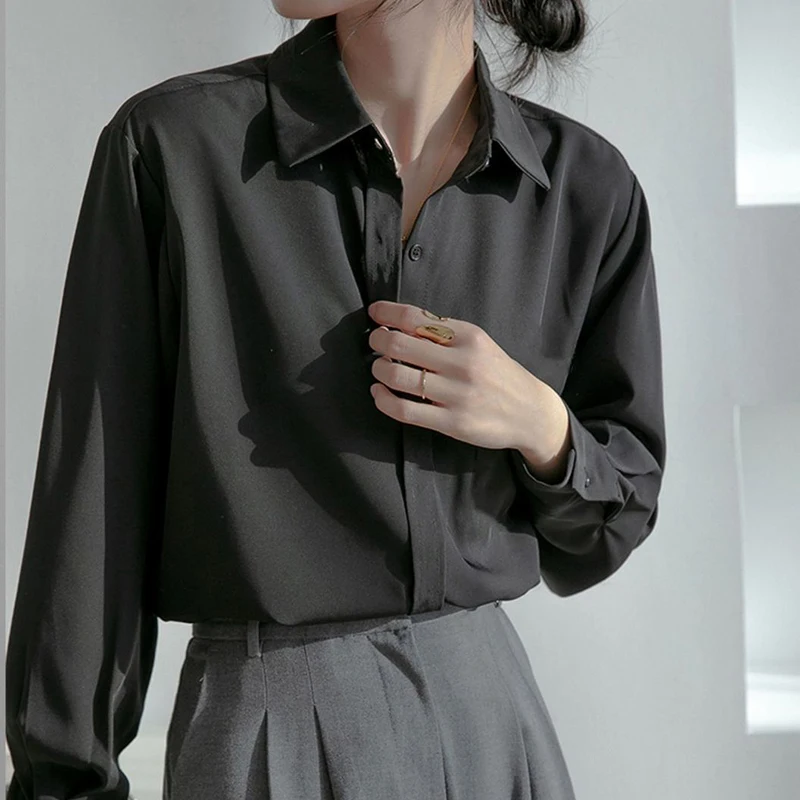 Black shirt women's spring and autumn design niche drape shirt jacket sunscreen top white High Street Turn-down Collar
Black shirt women's spring and autumn design niche drape shirt jacket sunscreen top white High Street Turn-down Collar