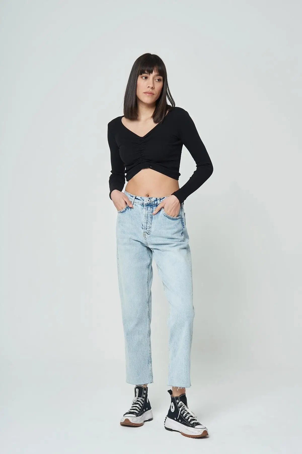Women's Jean Cropped Light Blue High Waist Straight Fit Button Down Straight Pant Jeans Buttons Zipper Ladies
Women's Jean Cropped Light Blue High Waist Straight Fit Button Down Straight Pant Jeans Buttons Zipper Ladies