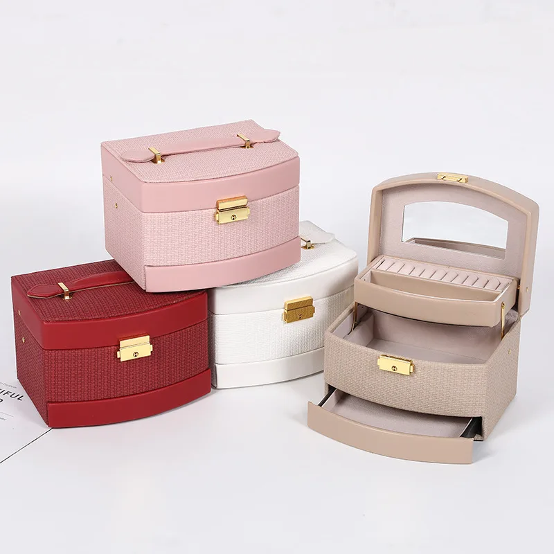 The new portable PU jewelry boxes, pure and fresh and contracted girl jewelry box high-capacity earrings necklace ring boxes
The new portable PU jewelry boxes, pure and fresh and contracted girl jewelry box high-capacity earrings necklace ring boxes