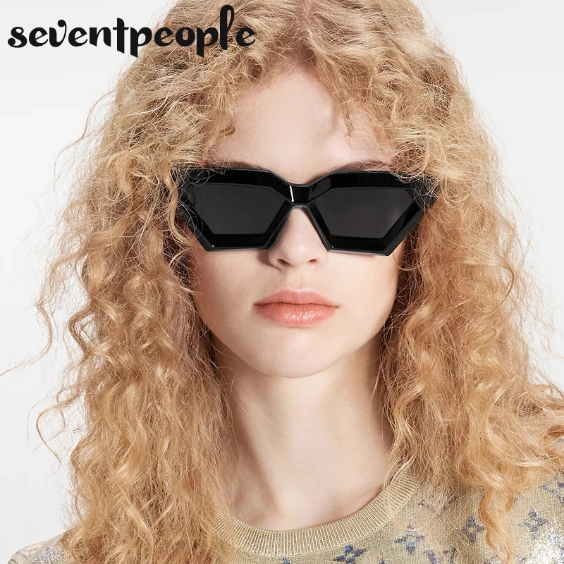 Metal Chain Frame Cat Eye Sunglasses Women 2023 Luxury Brand Designer Fashion Cateye Sun Glasses for Female Irregular Sunglass
Metal Chain Frame Cat Eye Sunglasses Women 2023 Luxury Brand Designer Fashion Cateye Sun Glasses for Female Irregular Sunglass