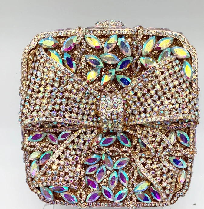 Mini Square Shape Bow Clutch AB Diamond Woman Party Handbag Hollow Out Crystal Evening Purse Wedding Bridal Rhinestone Gift Bag
Mini Square Shape Bow Clutch AB Diamond Woman Party Handbag Hollow Out Crystal Evening Purse Wedding Bridal Rhinestone Gift Bag