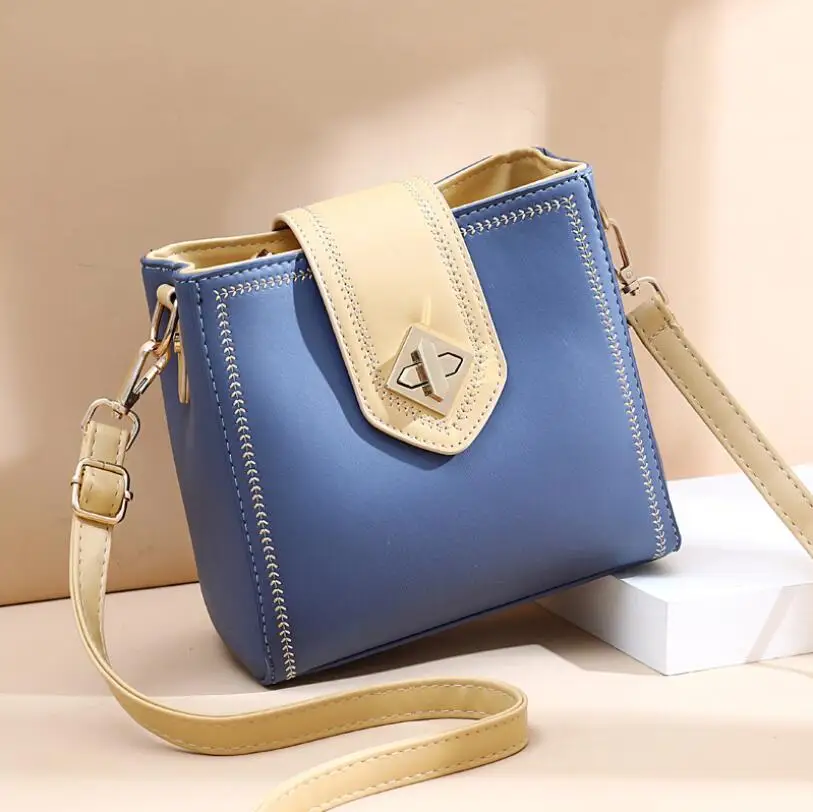 New women's bag wild ins fashion ladies shoulder bag Women's Crossbody Bags Fashion small square bags shoulder Messenger Bag
New women's bag wild ins fashion ladies shoulder bag Women's Crossbody Bags Fashion small square bags shoulder Messenger Bag