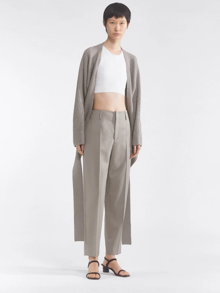 2022 Spring and Autumn New FK Solid Color Pocket Women Straight Pants Ankle Length Casual Pants
2022 Spring and Autumn New FK Solid Color Pocket Women Straight Pants Ankle Length Casual Pants