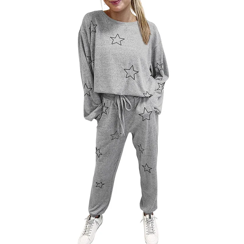 Спортивный костюм для отдыха из двух предметов с пятиконечной звездой
Спортивный костюм для отдыха из двух предметов с пятиконечной звездой