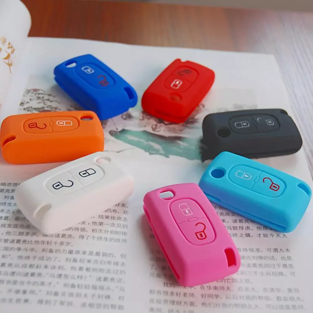 Suitable for Peugeot 308 folding 3-key silicone key case 307 207 206 key bag 408 remote control protective sleeve
Suitable for Peugeot 308 folding 3-key silicone key case 307 207 206 key bag 408 remote control protective sleeve