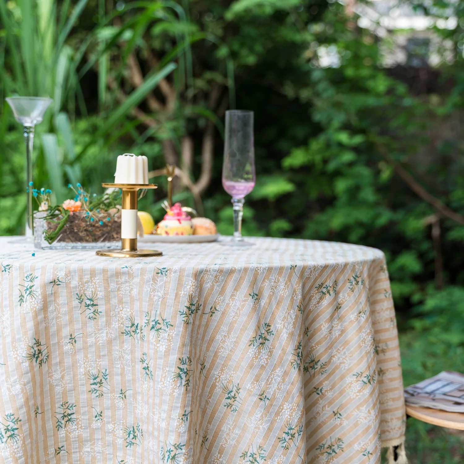 Cotton Linen French Lilac Print with Tassel Rectangular Table Cloth Kitchen Table Map Tablecloth for Table Wedding Decor
Cotton Linen French Lilac Print with Tassel Rectangular Table Cloth Kitchen Table Map Tablecloth for Table Wedding Decor
