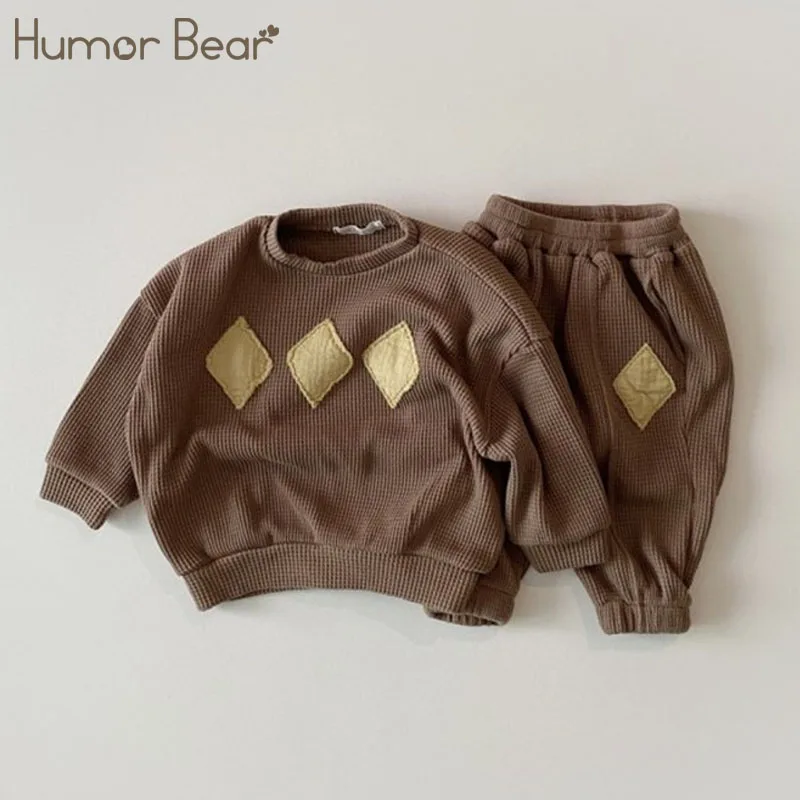 Комплект детской одежды Humor Bear, осень-весна, повседневные хлопковые топы + штаны для малышей, 2 шт., спортивная одежда, детская одежда
Комплект детской одежды Humor Bear, осень-весна, повседневные хлопковые топы + штаны для малышей, 2 шт., спортивная одежда, детская одежда