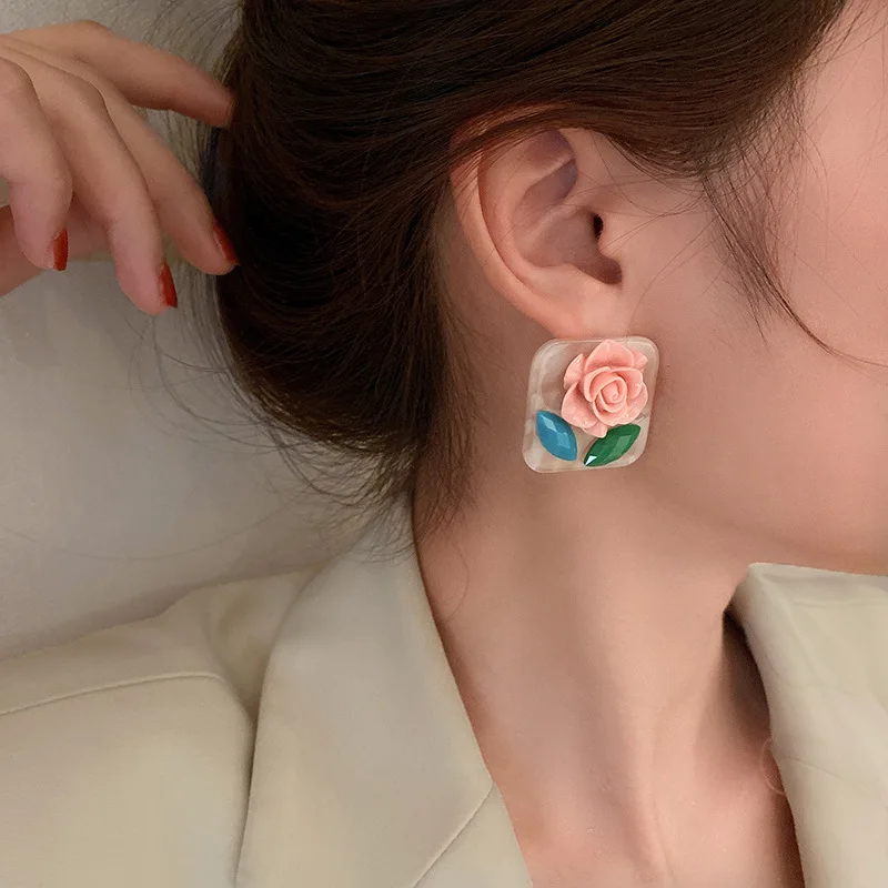 Spring and Summer New Flower Leaf Earrings Personality Pastoral Style Simple Retro Exaggerated Earbob Ins Noble Eardrop Female
Spring and Summer New Flower Leaf Earrings Personality Pastoral Style Simple Retro Exaggerated Earbob Ins Noble Eardrop Female
