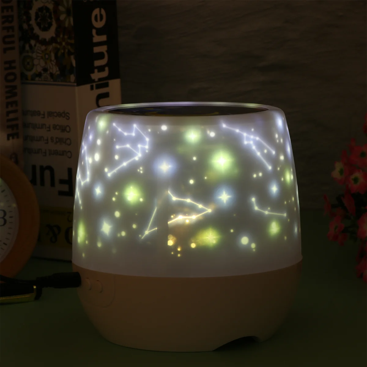 1PC Bedroom Lamp Simple Household Accompanying Lamp Indoor Rotating Tabletop Night for Mall
1PC Bedroom Lamp Simple Household Accompanying Lamp Indoor Rotating Tabletop Night for Mall