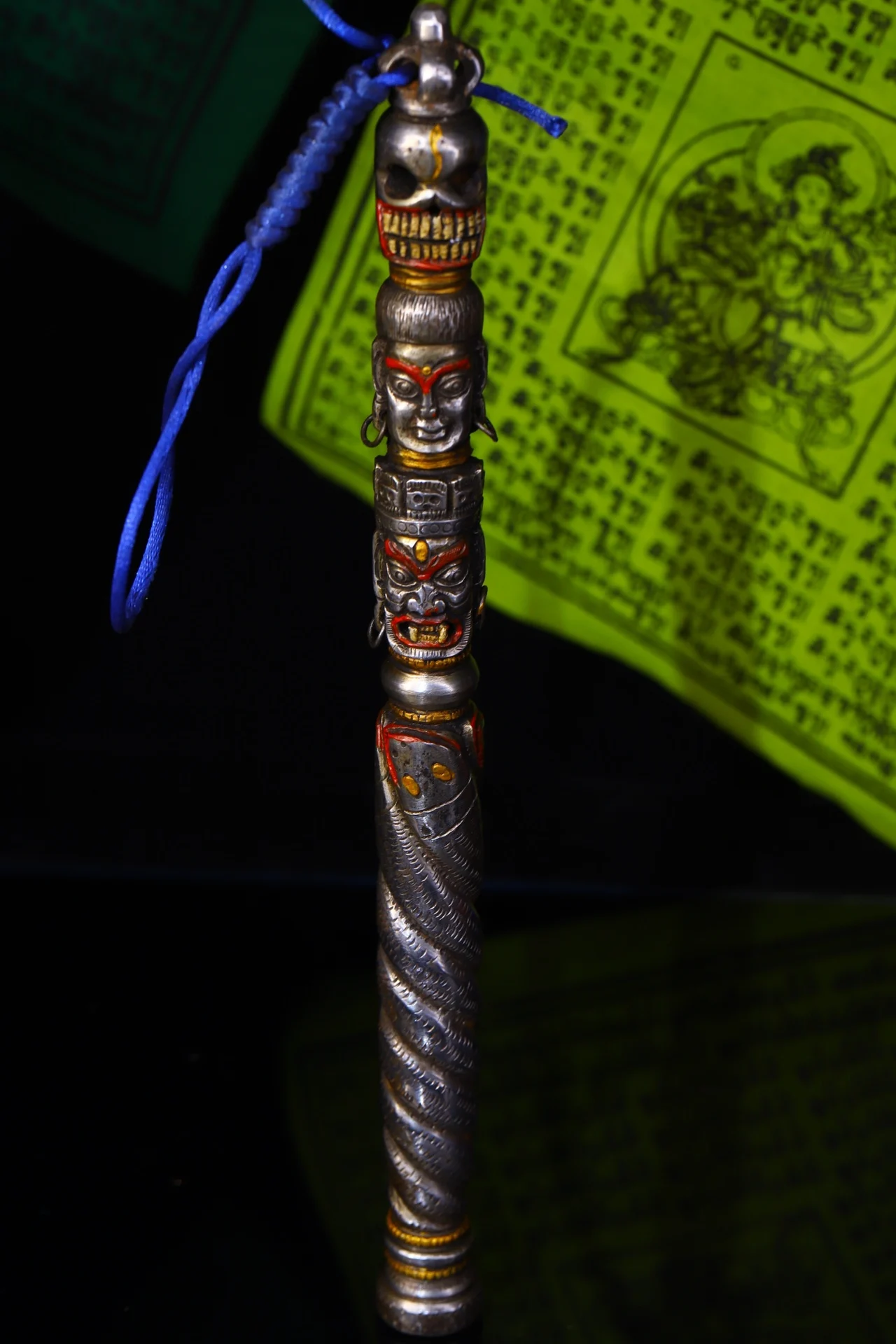 10"Tibet Temple Collection Old Tiantie Tracing Dzi Bead Buddha Skull head Mahakala Dorje Vajra Phurpa Dharma Town House Exorcism
10"Tibet Temple Collection Old Tiantie Tracing Dzi Bead Buddha Skull head Mahakala Dorje Vajra Phurpa Dharma Town House Exorcism