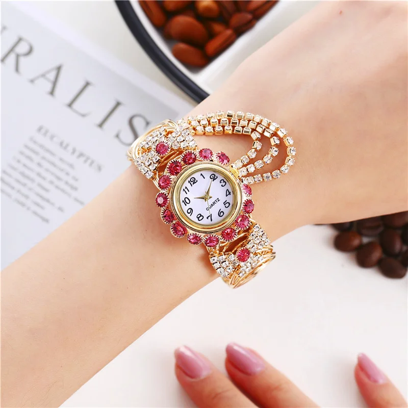 Женские наручные часы с браслетом Стразы ведущей марки класса "люкс" 2021 |