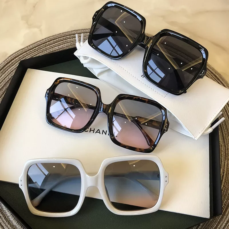 New in Square Sunglasses Women Luxury Brand Big Frame Women Sun Glasses Black Fashion Gradient Female Glasses Oculos y2k hair ac 
New in Square Sunglasses Women Luxury Brand Big Frame Women Sun Glasses Black Fashion Gradient Female Glasses Oculos y2k hair ac