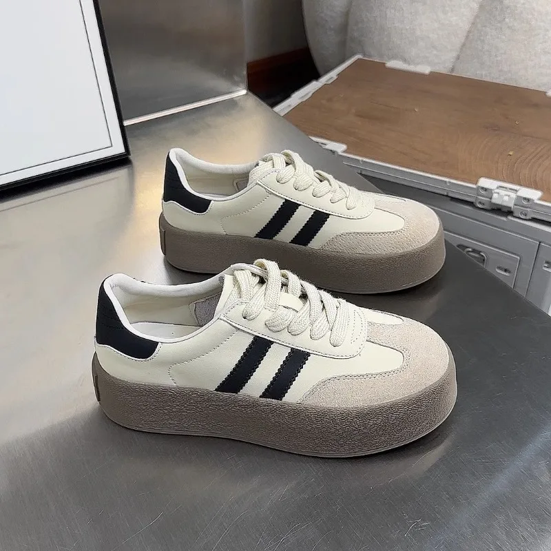 Genuine Leather Soft Sole Casual Sports Board Shoes for Women 2023 Autumn New Retro Small White Shoes for Female Sneakers Women
Genuine Leather Soft Sole Casual Sports Board Shoes for Women 2023 Autumn New Retro Small White Shoes for Female Sneakers Women