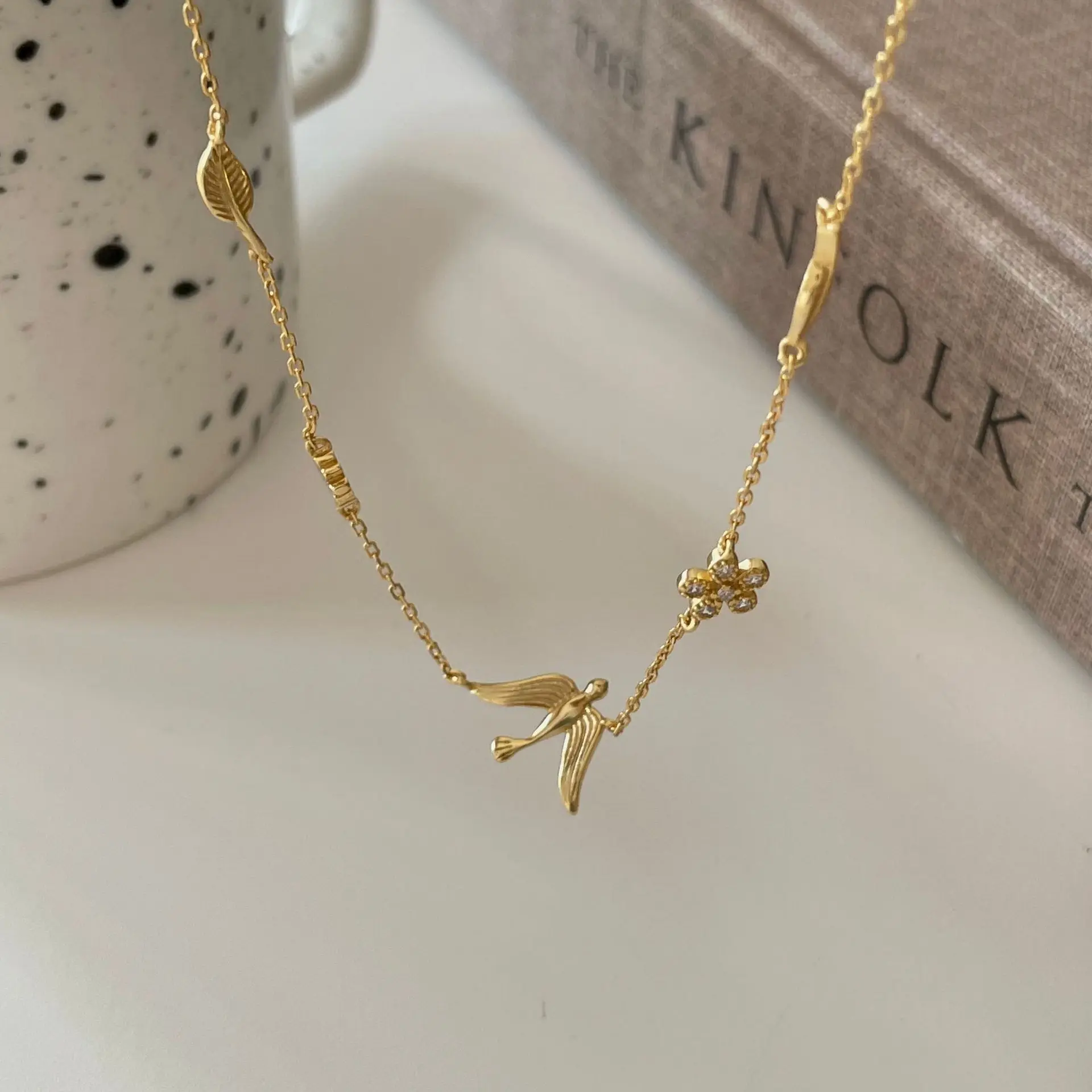 Цепочка женская из серебра 925 пробы с подвеской-змеей
Цепочка женская из серебра 925 пробы с подвеской-змеей