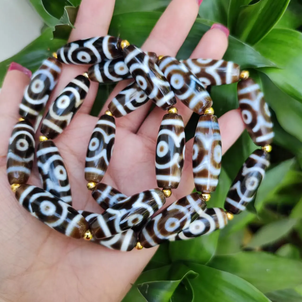 1pcs/lot Natural Three Eyes Agate Dzi Bracelet Lucky Lucky Unisex weathered pattern Thick and mellow gem jewelry folk-custom
1pcs/lot Natural Three Eyes Agate Dzi Bracelet Lucky Lucky Unisex weathered pattern Thick and mellow gem jewelry folk-custom