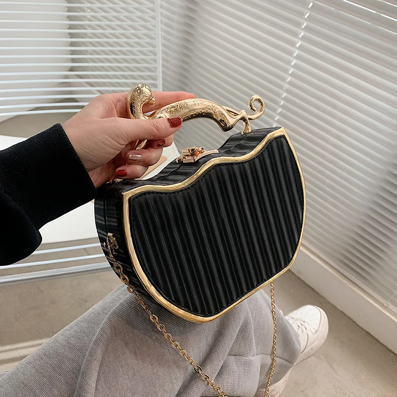 Woman Luxury Designer Shoulder Bags for Women Spring New 2022 Fashion Female Handbags Chain Small Flap Women's Crossbody Bags
Woman Luxury Designer Shoulder Bags for Women Spring New 2022 Fashion Female Handbags Chain Small Flap Women's Crossbody Bags