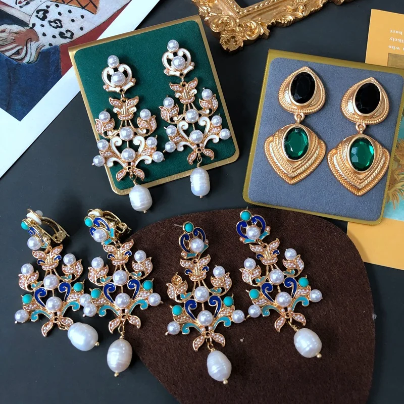 Real Gold Plated Vintage Turquoise Enamel Beads Decor Silver Needle Freshwater Pearl Drop Earrings
Real Gold Plated Vintage Turquoise Enamel Beads Decor Silver Needle Freshwater Pearl Drop Earrings