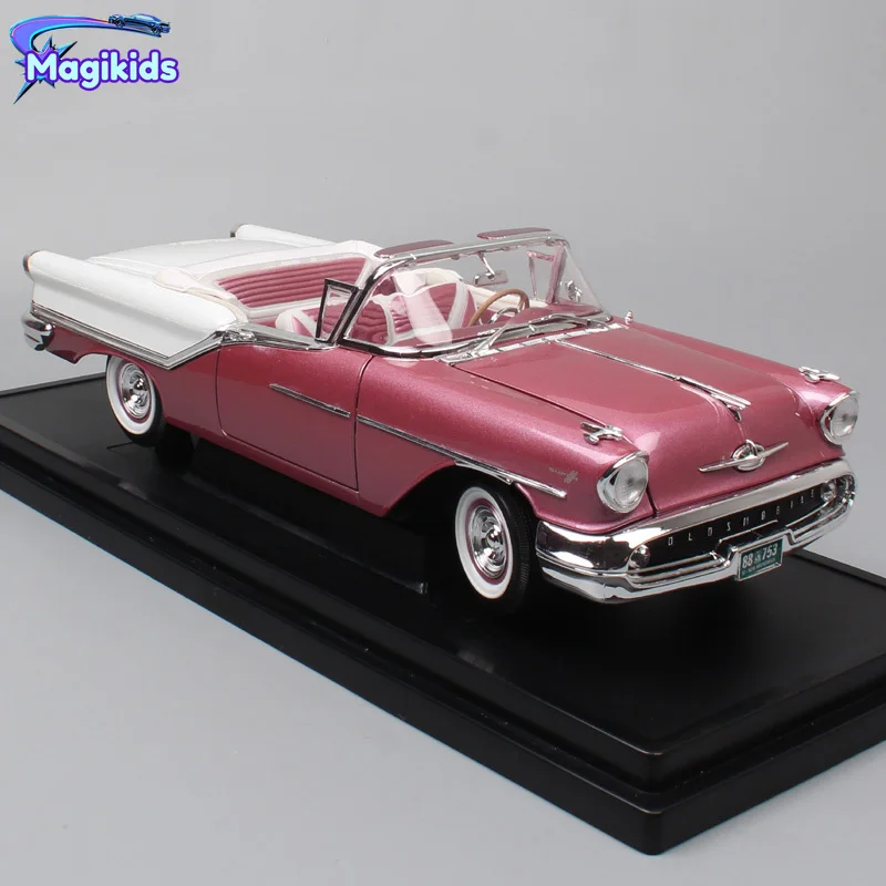 1:18 1957 Oldsmobile SUPER 88 retro High Simulation Diecast Car Metal Alloy Model Car Toy for Children Gift Collection
1:18 1957 Oldsmobile SUPER 88 retro High Simulation Diecast Car Metal Alloy Model Car Toy for Children Gift Collection