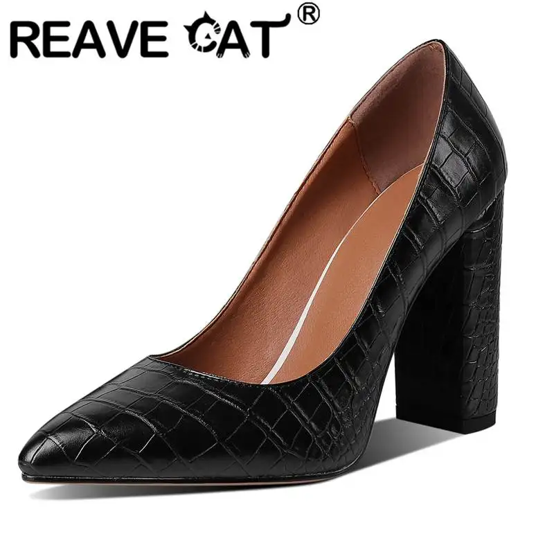 REAVE CAT Women Patent Leather Pointed Toe 10cm Sqaure Thick Heel Women Dress Shoes Office Blub Slip On Big Size 43 Droppshiping
REAVE CAT Women Patent Leather Pointed Toe 10cm Sqaure Thick Heel Women Dress Shoes Office Blub Slip On Big Size 43 Droppshiping