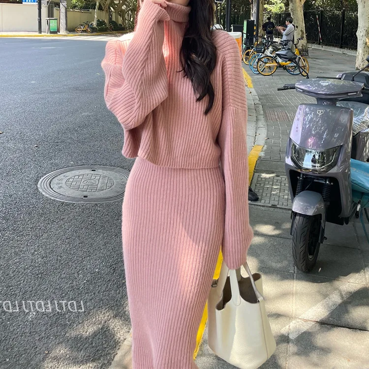 New Women Two Piece Set Skirts Long Sleeve Crop Tops+Pencil Skirt 2 Piece Set Women Sweater+Knitted Skirt Set Winter Dress Suit
New Women Two Piece Set Skirts Long Sleeve Crop Tops+Pencil Skirt 2 Piece Set Women Sweater+Knitted Skirt Set Winter Dress Suit