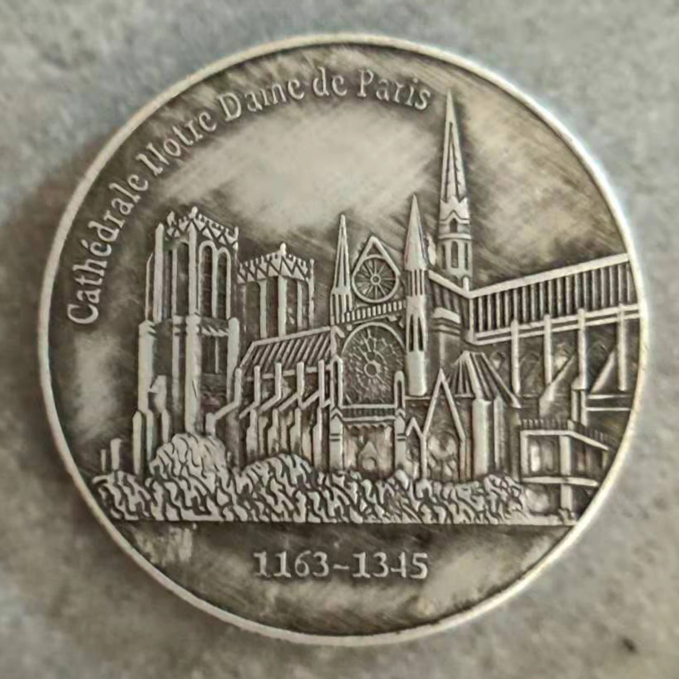 Notre Dame De Paris Pattern 38MM Diameter Coins Beautifully Hand Polished Magic Props Birthday Gifts Home Decor Collectibles
Notre Dame De Paris Pattern 38MM Diameter Coins Beautifully Hand Polished Magic Props Birthday Gifts Home Decor Collectibles