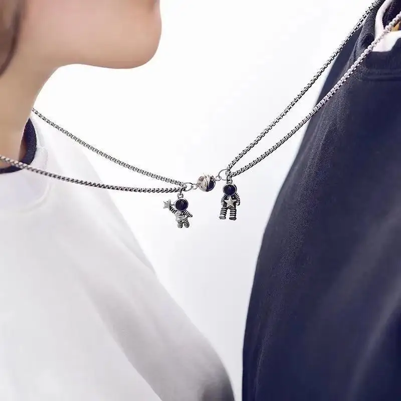 Astronaut couples attract each other necklace a pair of magnet pendants men and women long-distance love send girlfriend gifts
Astronaut couples attract each other necklace a pair of magnet pendants men and women long-distance love send girlfriend gifts
