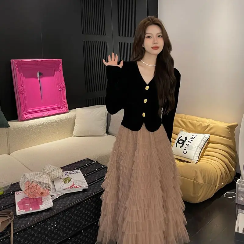 Autumn 2-Piece Set Women'S New Fashion Suit Fleece Top Long Skirt Dress Korea Japan
Autumn 2-Piece Set Women'S New Fashion Suit Fleece Top Long Skirt Dress Korea Japan