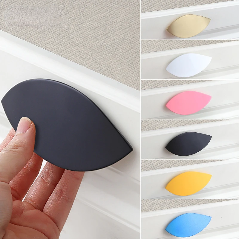 Bedside Table with Concealed Buckle Concealed Flat Buckle Handle Tatami Surface Dressing Wardrobe TV Bathroom Cabinet Handle
Bedside Table with Concealed Buckle Concealed Flat Buckle Handle Tatami Surface Dressing Wardrobe TV Bathroom Cabinet Handle