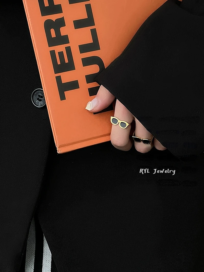 Personalized Sunglasses Shape Ring Enamel Glaze Europe and The United States Finger Ring Fashionable Niche 
Personalized Sunglasses Shape Ring Enamel Glaze Europe and The United States Finger Ring Fashionable Niche